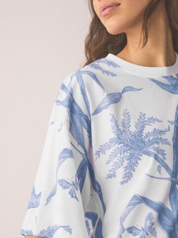 Next Νυχτικιά σε λευκό