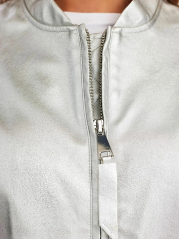 NÜMPH Overgangsjakke 'Ellanora' i sølv