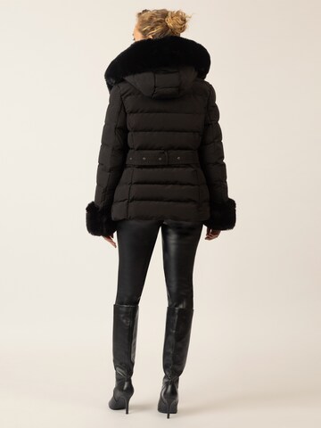 APART Winterjacke in Schwarz