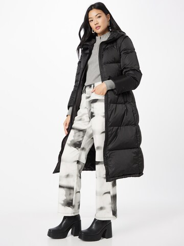 Manteau d’hiver JNBY en noir