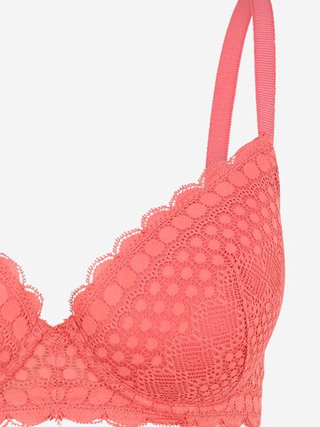 ETAM T-shirt Bra 'CHERIE CHERIE' in Red