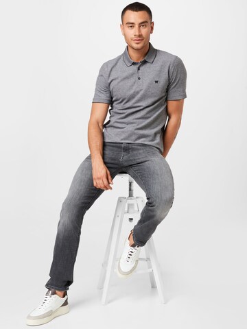 Tricou de la WRANGLER pe negru