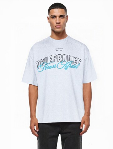 trueprodigy Shirt ' Mas ' in Grijs: voorkant