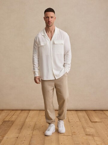 DAN FOX APPAREL Tapered Hose 'Gino' in Beige