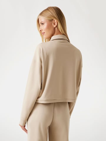 GUESS Between-Season Jacket in Beige