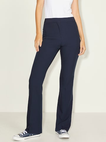 JJXX Flared Pants 'Katie' in Blue: front