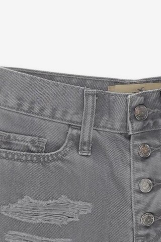 HOLLISTER Shorts in XXXS in Grey