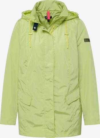 Ulla Popken Between-Season Jacket in Green: front