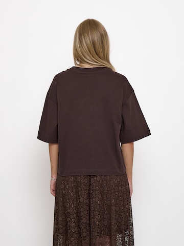 Peppercorn Top 'Fiola' – hnědá
