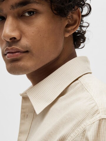 SELECTED Slim Fit Hemd in Beige