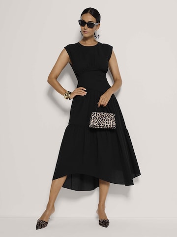 MADELEINE Kleid in Schwarz