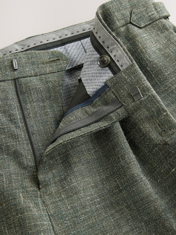 Coupe slim Pantalon à plis Next en vert