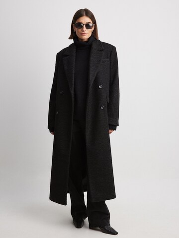 NA-KD Between-Seasons Coat in Black: front