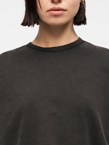 Felpa 'PCCHILLI' di PIECES in nero