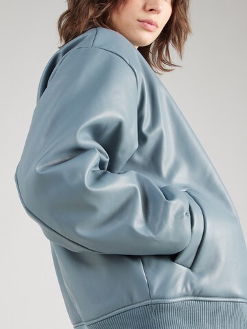 TOPSHOP Between-Season Jacket in Blue