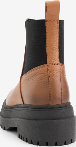 Mysa Chelsea Boots in Beige