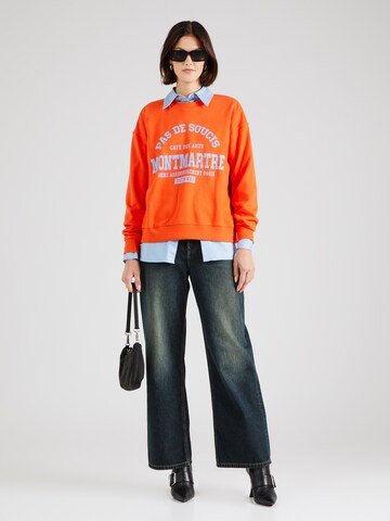 PIECES Sweatshirt 'PCMAUDE' in Rot