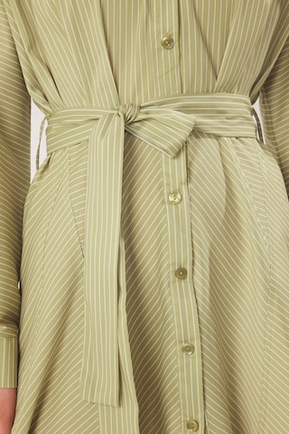 Rochie tip bluză de la Trendyol pe verde