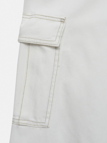 Pull&Bear Bő szár Cargo nadrágok - fehér