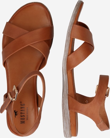 MUSTANG Sandalen met riem in Bruin