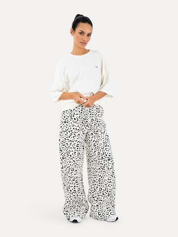 Loosefit Pantalon Smilodox en blanc : devant