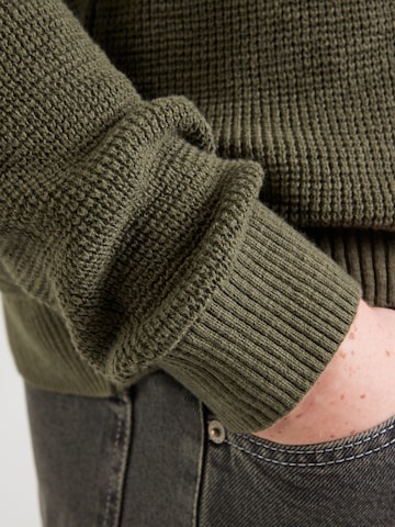 s.Oliver Свитер в Зеленый