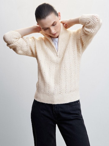 MANGO Pullover 'DORINI' in Beige: predná strana