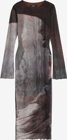 Rochie de la Desigual pe maro: față