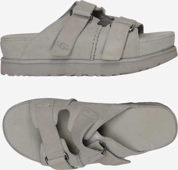UGG Sandalen 41 in Grau: Vorderseite