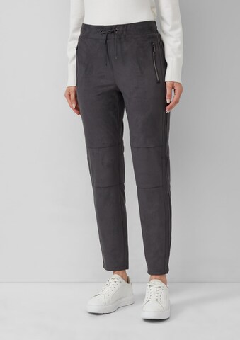 s.Oliver Tapered Pants in Grey: front