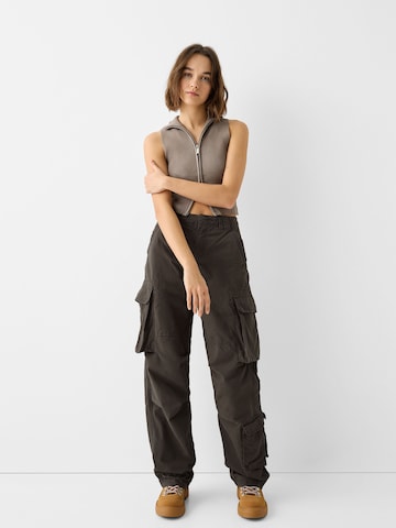 Bershka Loose fit Cargo Pants in Green