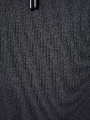 BershkaTapered Hlače - crna boja
