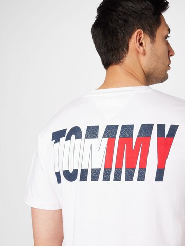 Tommy Jeans Paita 'Classic Essential' värissä valkoinen