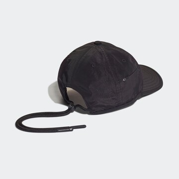 ADIDAS BY STELLA MCCARTNEY Cap in Schwarz