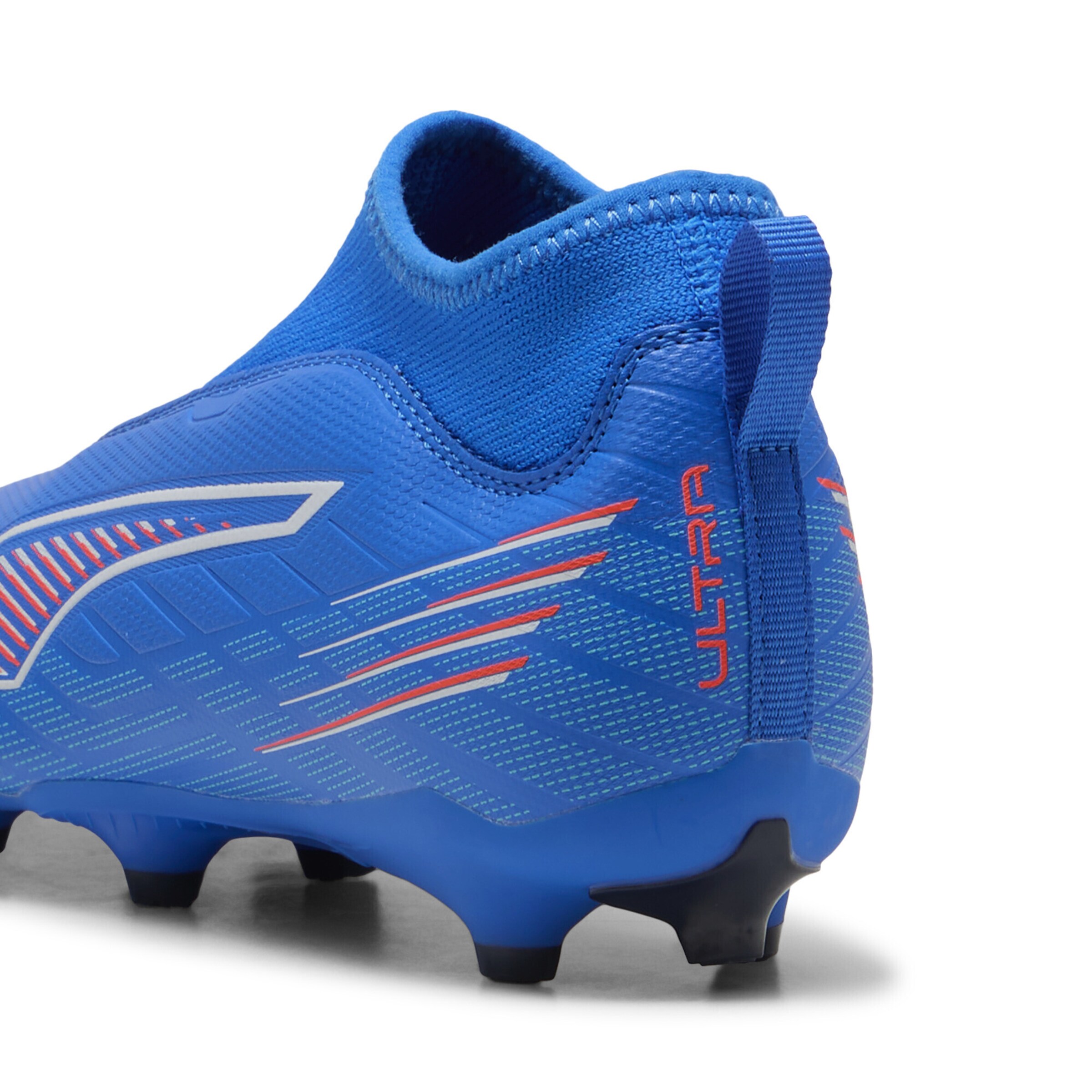 PUMA Sportschoen 'Ultra 6 Match' in Blauw