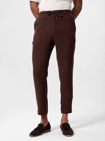 Tapered Pantaloni di Antioch in marrone: frontale