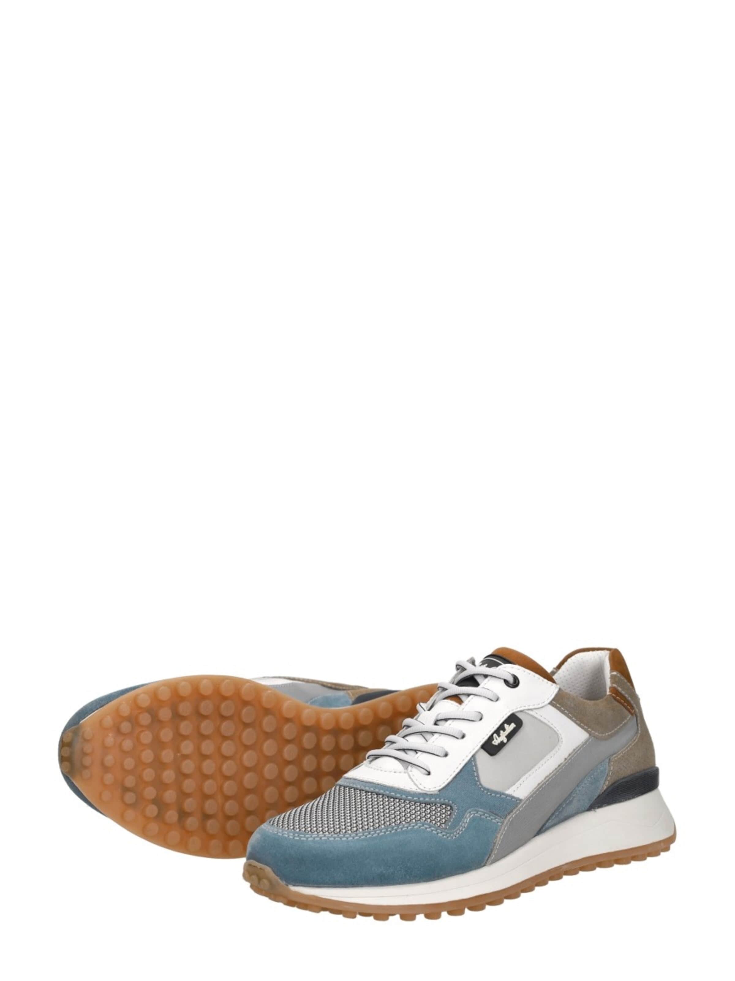 Australian Platform trainers 'Yamato' in Blue