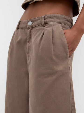 Pull&Bear Ohlapna forma Elegantne kavbojke | rjava barva