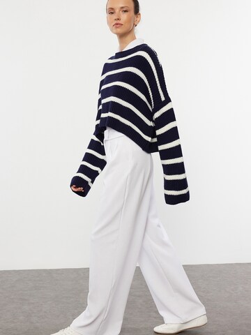 TrendyolWide Leg/ Široke nogavice Hlače na crtu - bijela boja