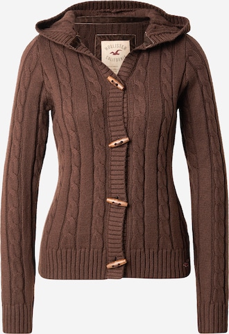 Geacă tricotată de la HOLLISTER pe maro: față