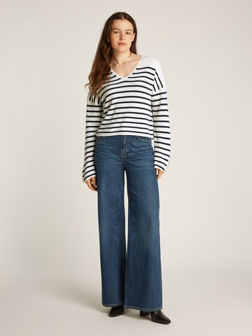 Pull-over TOMMY HILFIGER en blanc