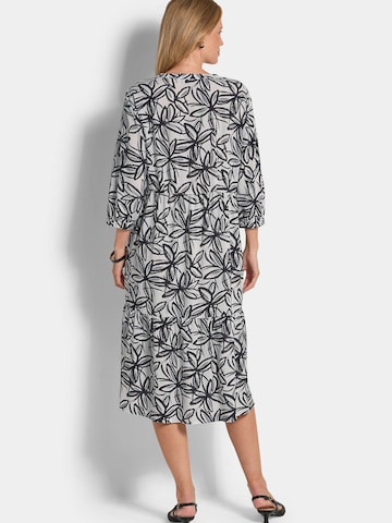 Robe Goldner en noir