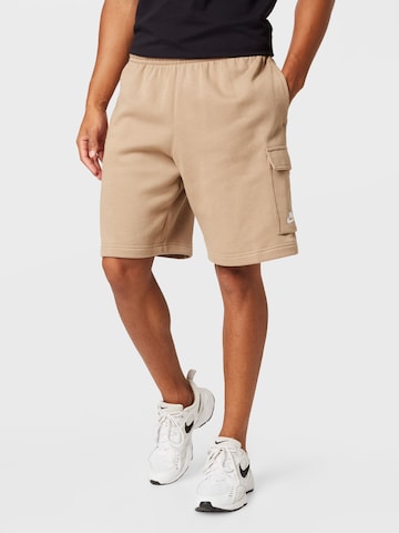 Nike Sportswear Карго панталон в кафяво: отпред