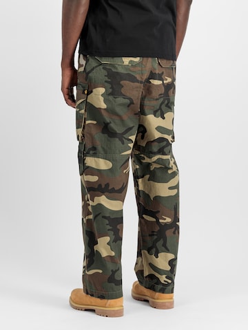 regular Pantaloni cargo di ALPHA INDUSTRIES in colori misti