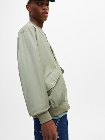 Pull&Bear Between-Season Jacket in Green