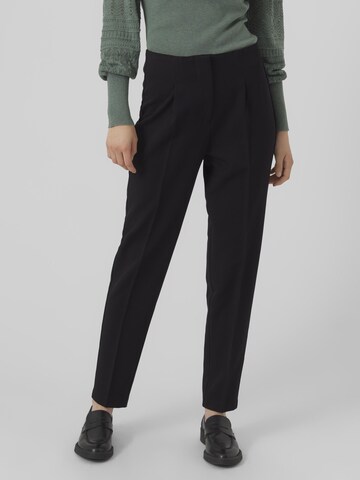 VERO MODA Regular Pleat-Front Pants 'ISABEL' in Black: front