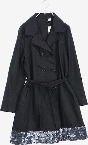 UNBEKANNT Jacket & Coat in L in Grey: front
