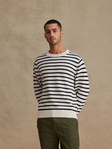 DAN FOX APPAREL Pullover 'Jonathan' in Blau: predná strana