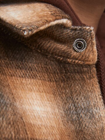 JACK & JONES Демисезонная куртка 'Cane' в Коричневый