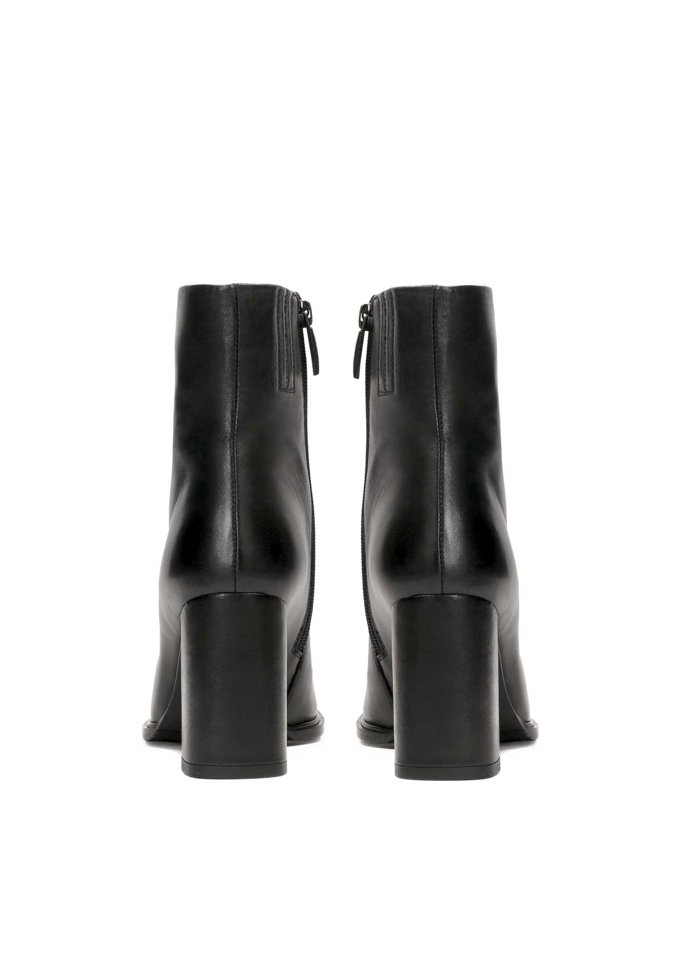 Kazar Къси ботуши в черно